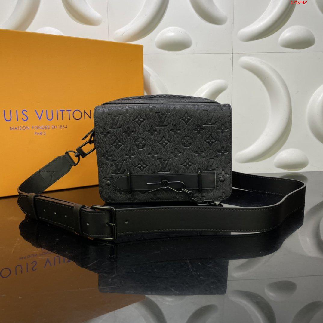 LOUIS VUITTON Monogram Eclipse Steamer Messenger Shoulder Bag M45585 R